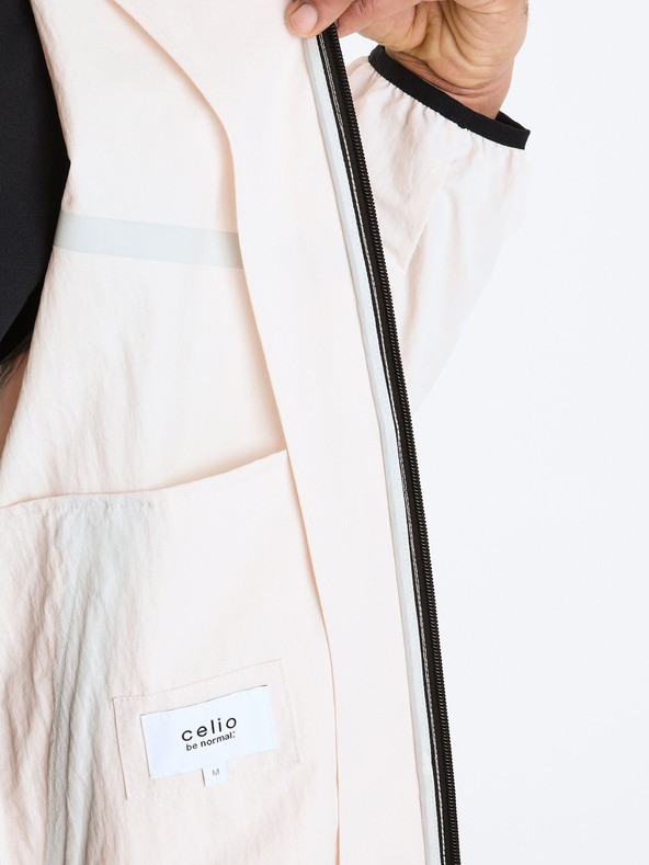 Celio Weiße Herrenjacke mit Kapuze von Celio Gutrack
