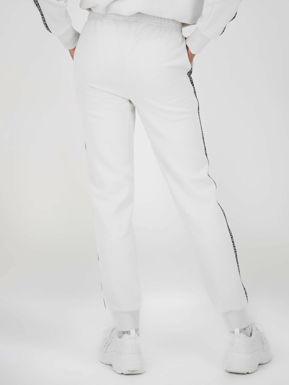 Alife and Kickin Weiße Damen-Sweatpants mit Revers Alife and Kickin