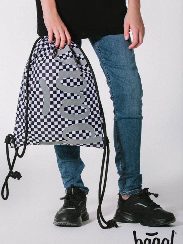 BAAGL  Schwarze Skatetasche - Muster Baagl