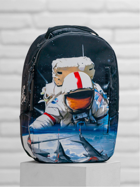 BAAGL  Schwarzer Rucksack Baagl eARTh - Cosmonaut von Caer8th