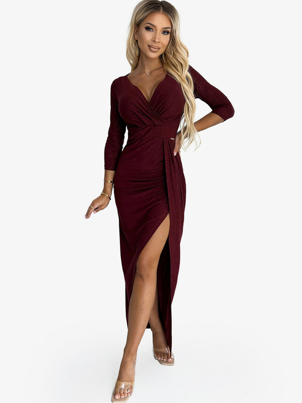 numoco Glänzendes Kleid mit Dekolleté und Beinschlitz - Burgunder Numoco