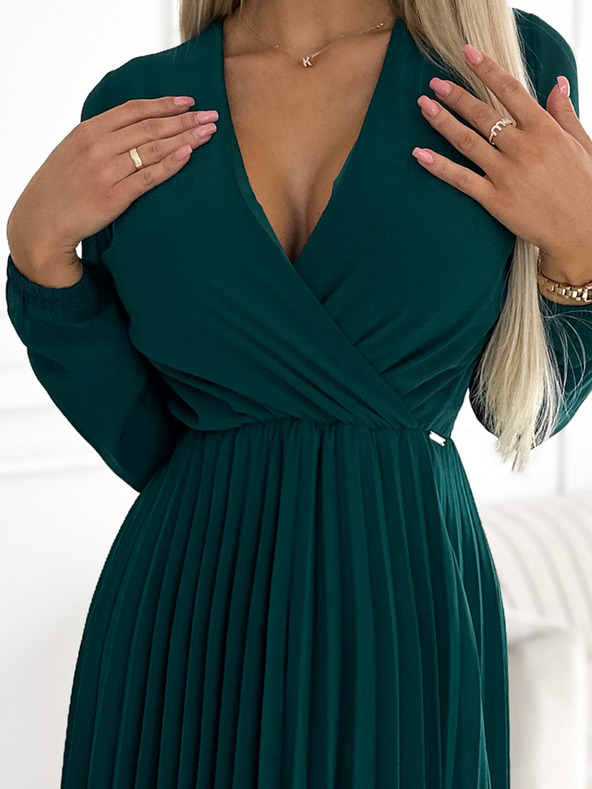 numoco Plissiertes Chiffonkleid mit Ausschnitt - grün Numoco ISABELLE