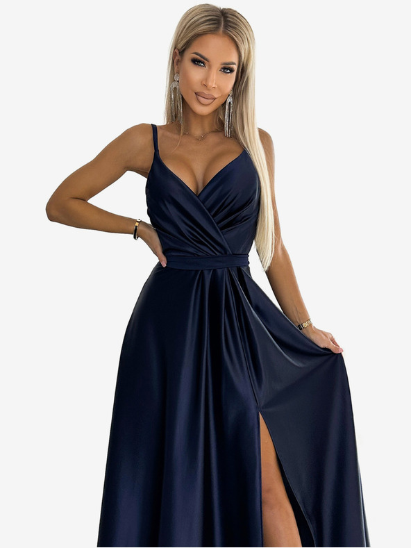 numoco Elegantes langes Satinkleid mit Ausschnitt - dunkelblau Numoco JULIET