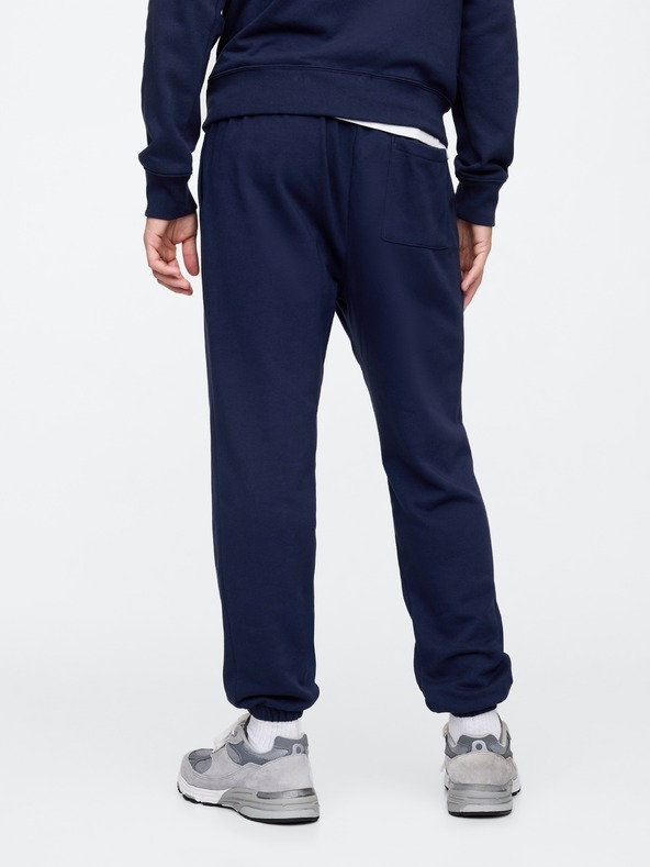 GAP Herren Sweatpants mit Fleece und Logo GAP