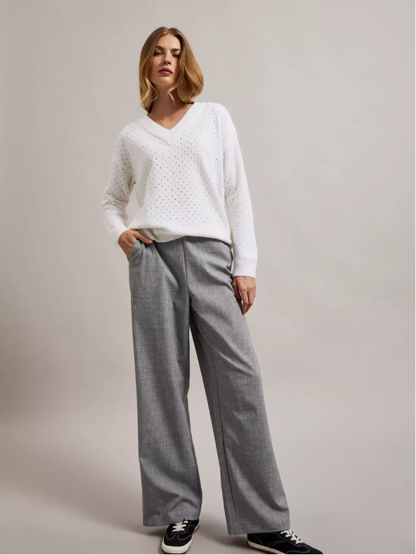 Moodo Moodo Weißer durchbrochener Pullover mit V-Ausschnitt