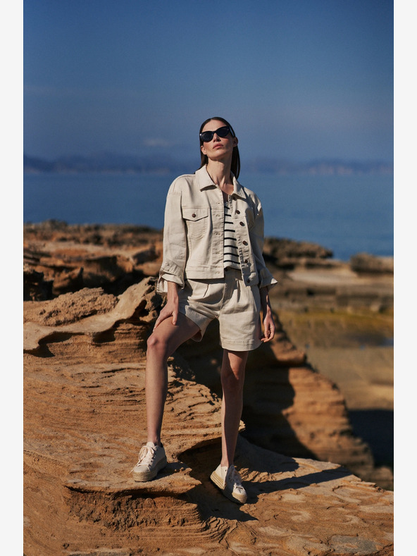 Moodo Beige Damen Shorts Moodo