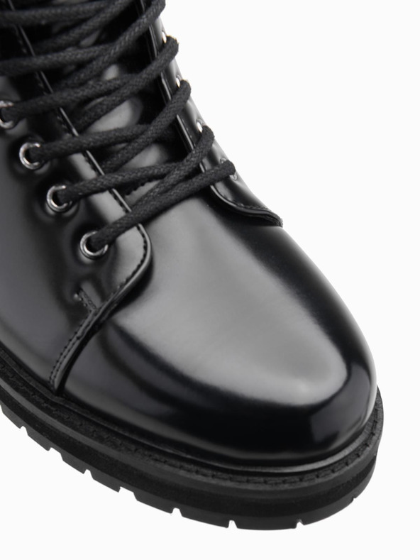 Ombre Clothing Herrenschuhe mit hohem Absatz aus glänzendem Öko-Leder schwarz Ombre Clothing