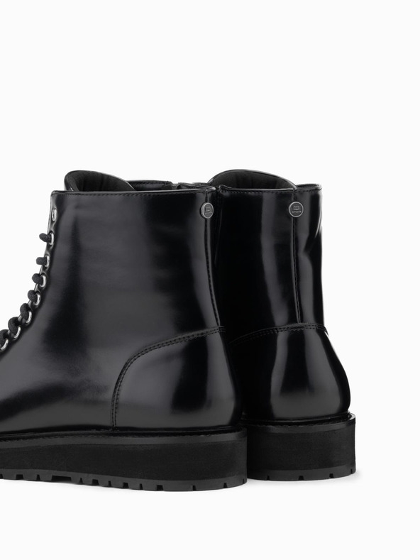 Ombre Clothing Herrenschuhe mit hohem Absatz aus glänzendem Öko-Leder schwarz Ombre Clothing