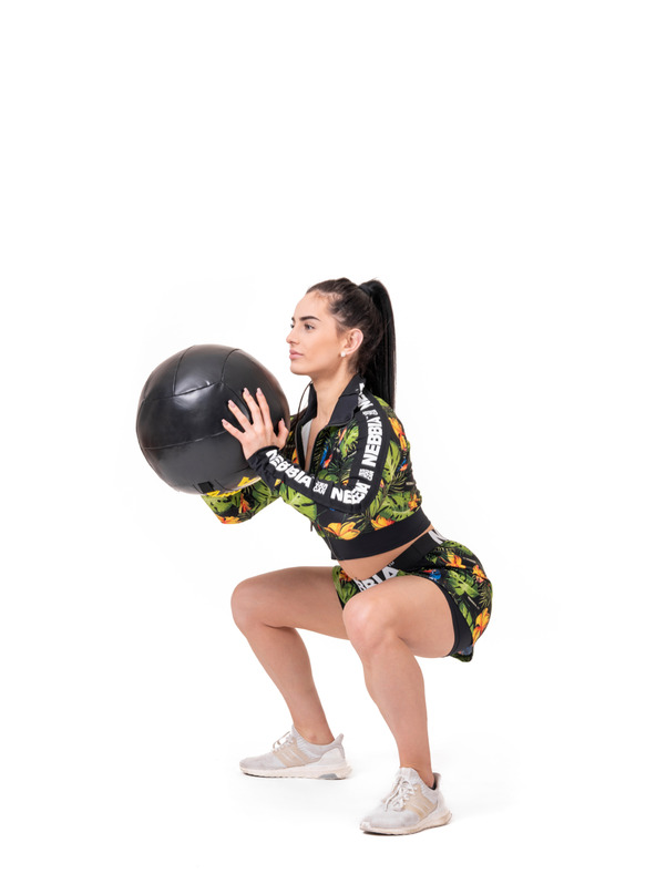 Nebbia High-Energy Shorts für Frauen Nebbia 563 Jungle green, doppellagig