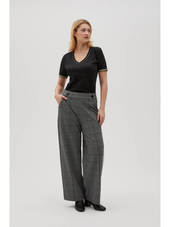 Moodo Schwarzes Basic-T-Shirt mit V-Ausschnitt