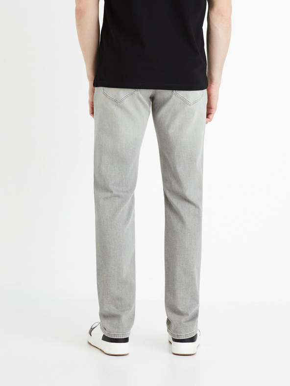 Celio Hellgraue Herrenjeans mit gerader Passform Celio Fokrey