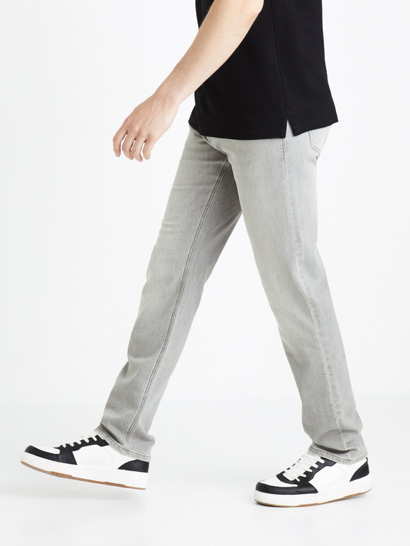 Celio Hellgraue Herrenjeans mit gerader Passform Celio Fokrey