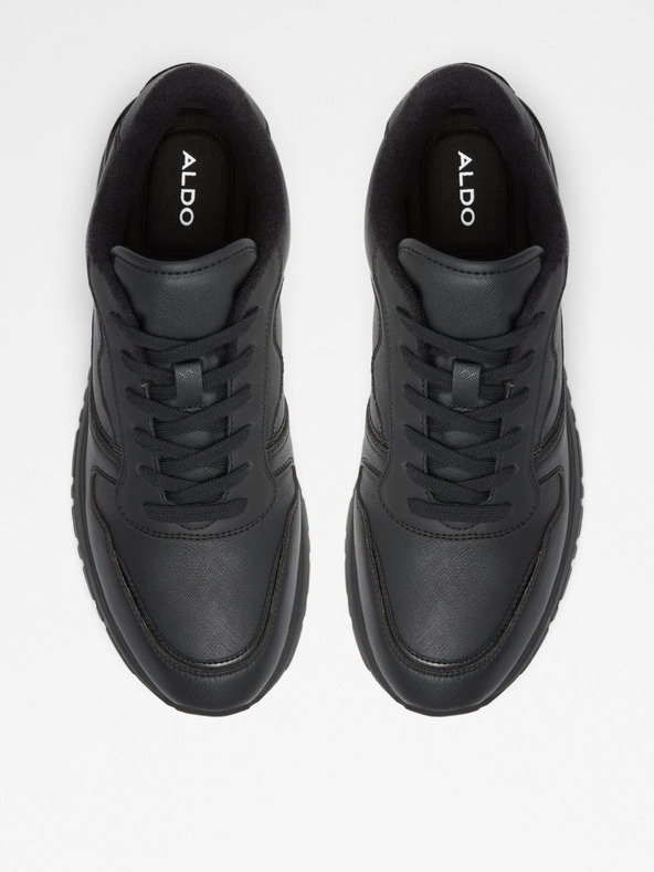 Aldo Cernache Tennisschuhe