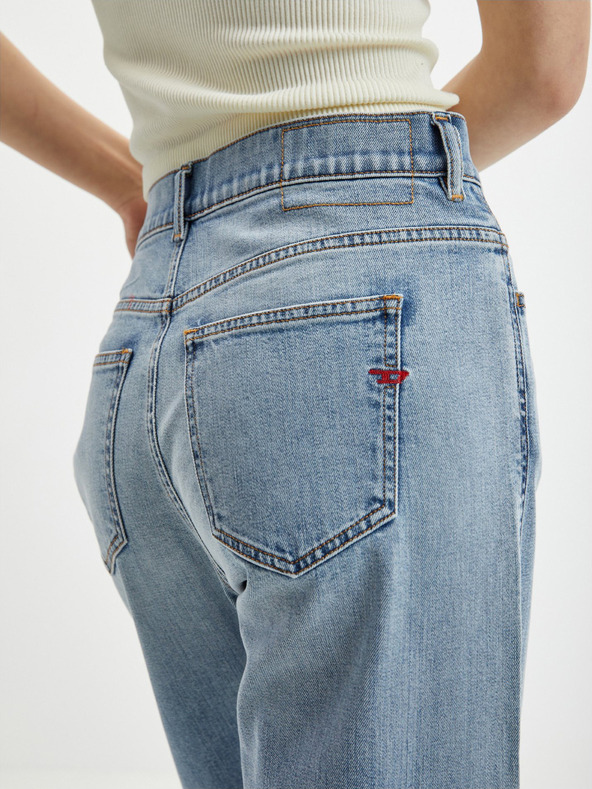 Diesel Hellblaue Diesel Damen-Boyfriend-Jeans