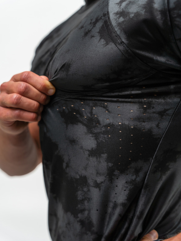 Nebbia Kompressions-Tarn-T-Shirt FUNKTION 340