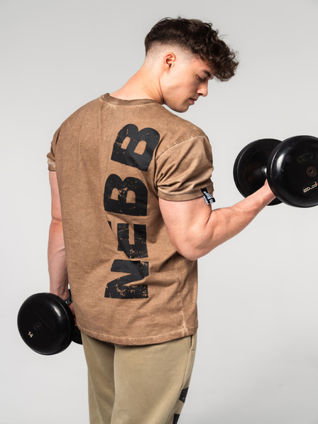 Nebbia T-Shirt aus abgewaschener Baumwolle MAX OUT 357