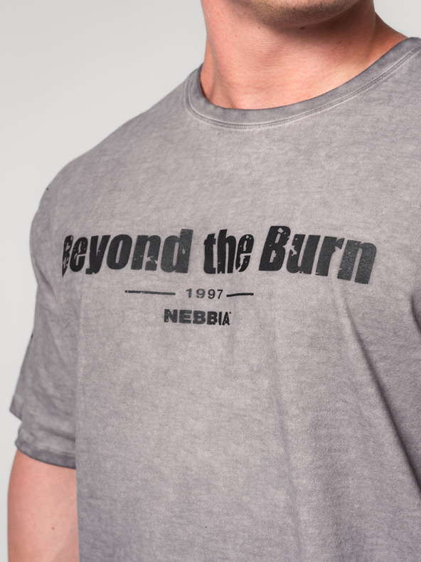 Nebbia Washed-off Baumwoll-T-Shirt in schwerer Ausführung GRIND 370