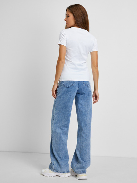 Guess Weißes Guess T-Shirt für Frauen