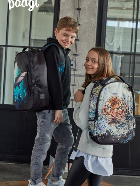 BAAGL  Schwarzer Schulrucksack Baagl eARTh - Hai von Lukero