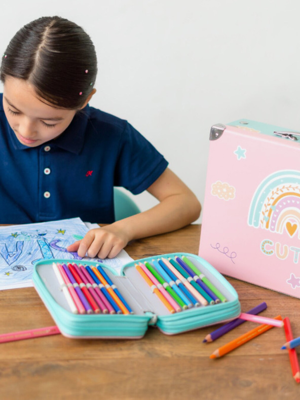 BAAGL  Rosa Schulranzen mit Beschlägen Baagl Rainbow