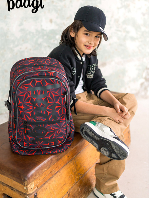 BAAGL  Schwarzer Schulrucksack Baagl Core Red Polygon