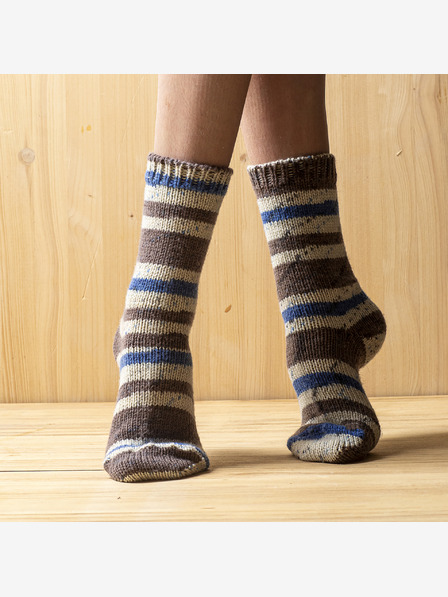 Balkanova Socken aus Merinowolle, blau-grau gemustert