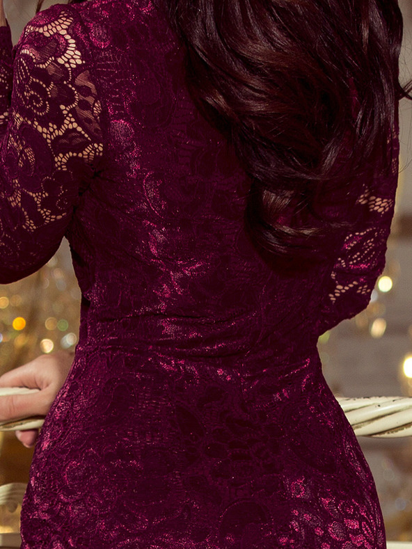 numoco Langärmeliges Spitzenkleid mit tiefem Ausschnitt - dunkle Pflaume Numoco