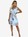 numoco Plissee-Kleid mit Ausschnitt und Schulterrüschen - hellblau mit hellen Rosen Numoco