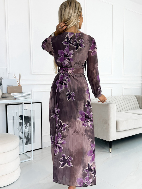 numoco Langes Kleid aus plissiertem Chiffon mit Dekolleté, langen Ärmeln und breitem Gürtel - lila große Blumen Numoco