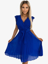 numoco Plisseekleid mit Halsausschnitt und Rüschen - blau Numoco POLINA