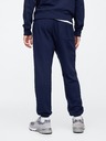 GAP Herren Sweatpants mit Fleece und Logo GAP