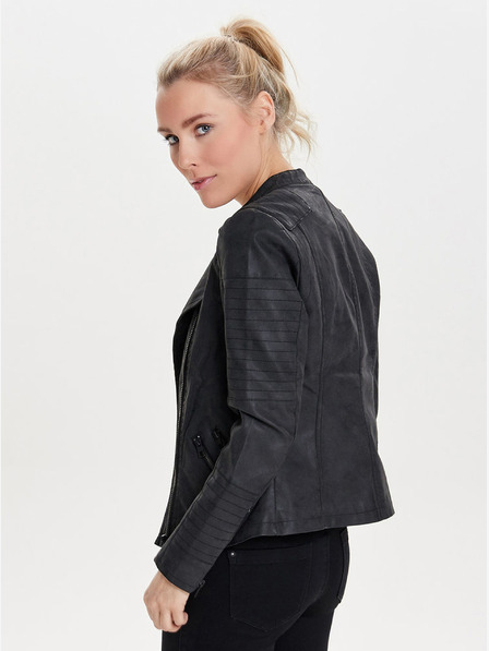 ONLY Schwarze kurvige Damenlederjacke mit Taschen ONLY Biker