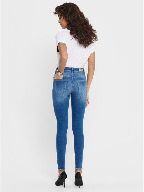 ONLY Blaue verkürzte Röhrenjeans ONLY Blush