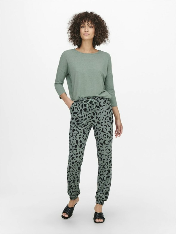 ONLY Grüner leichter ONLY Glamour Pullover