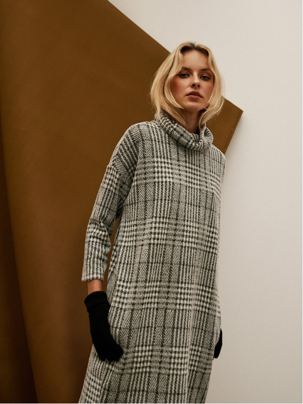 Moodo Moodo Rollkragenkleid
