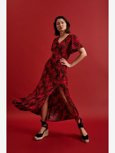 Moodo Rotes Kleid mit V-Ausschnitt Moodo