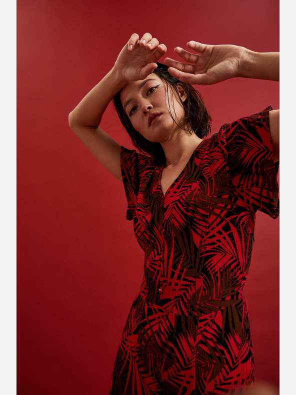 Moodo Rotes Kleid mit V-Ausschnitt Moodo