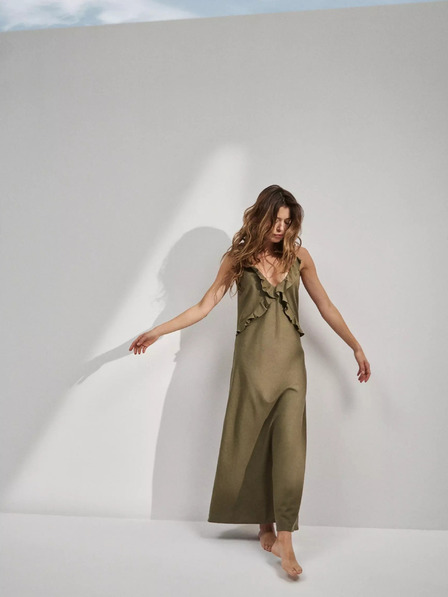 Moodo Grünes Viskosekleid mit Rüschen Moodo