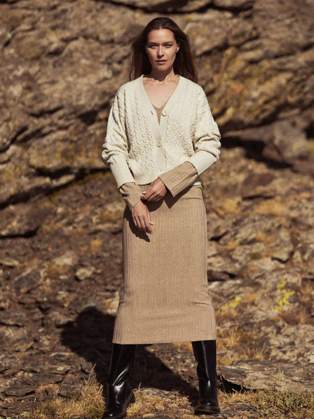 Moodo Weiße kurze Strickjacke mit Knöpfen Moodo