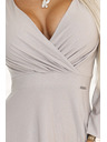 numoco NELA Glänzendes langes Kleid mit Rundhalsausschnitt, langen Ärmeln und Beinschlitz Numoco