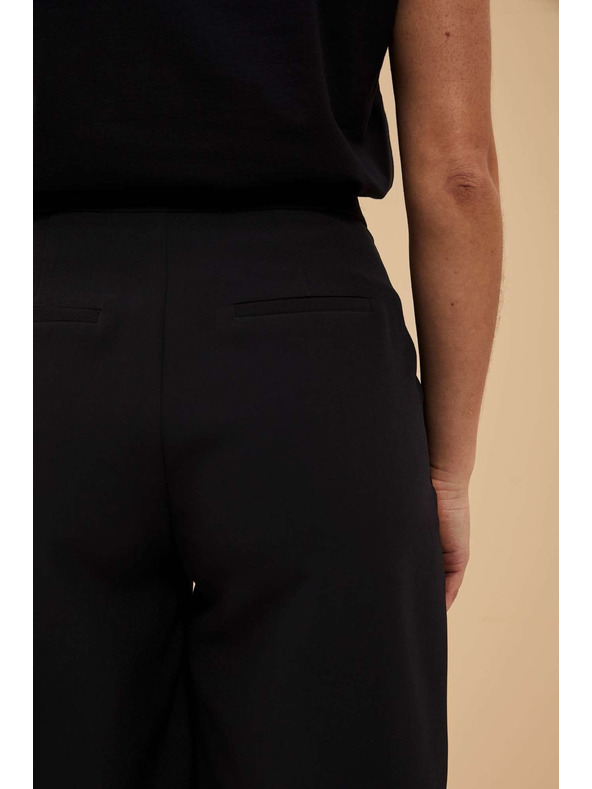 Moodo Schwarze Moodo Shorts für Frauen