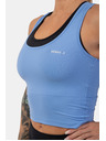 Nebbia Sportliches Crop-Top in schmaler Passform 422 Nebbia