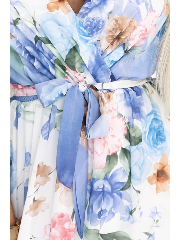 numoco Luftige Wickel-Maxikleider mit Blumenmuster in blauen Rosen