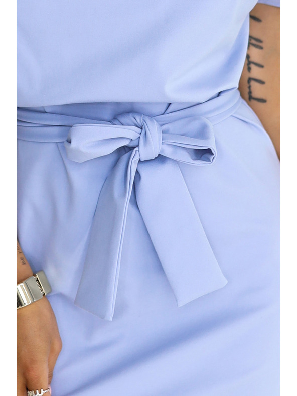 numoco ROXI Kleid mit asymmetrischem Rock und Gürtel