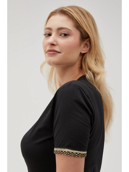 Moodo Schwarzes Basic-T-Shirt mit V-Ausschnitt