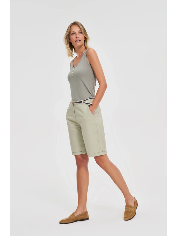 Moodo Olivgrüne Damenshorts Moodo