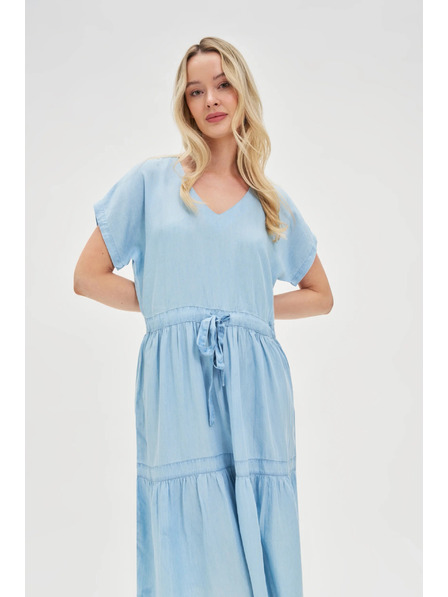 Moodo Hellblaues Midi-Kleid mit Volants Moodo