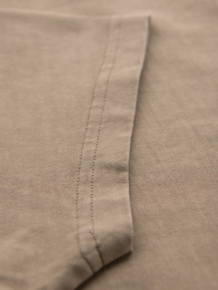 Ombre Clothing Baumwoll-T-Shirt mit Brust- und Rückendruck - dunkel beige