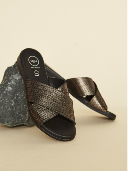 Ojju Schwarze Lederslipper OJJU