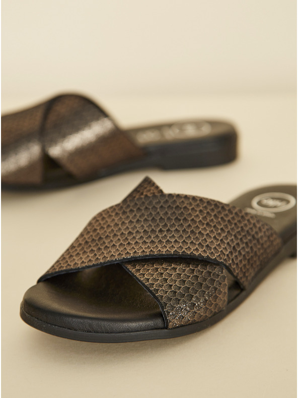 Ojju Schwarze Lederslipper OJJU